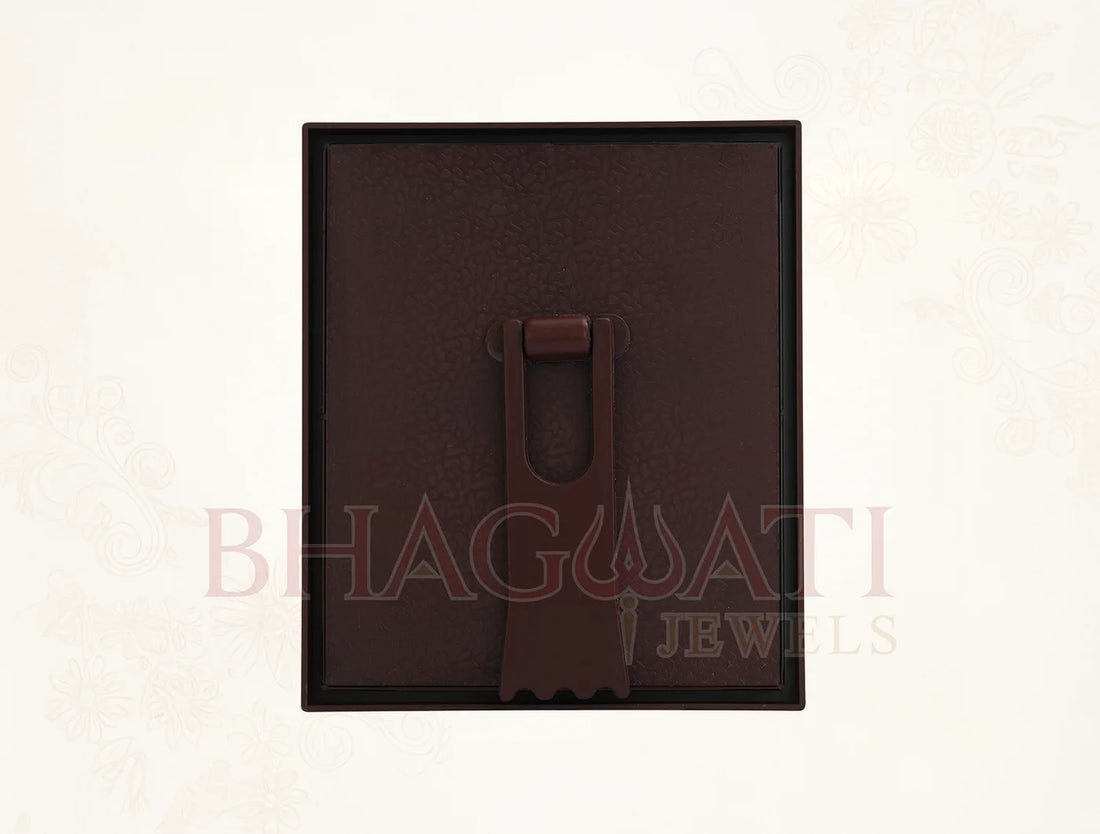 Back view of a 999 Pure Silver Shetrunjay Frame with hook, showcasing the elegant design and sturdy structure.